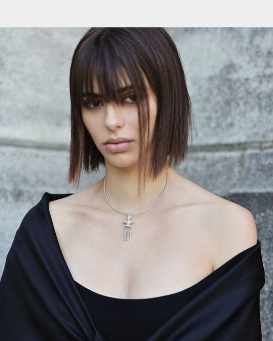 Золота підвіска лялька-мотанка Веснянка з діамантами