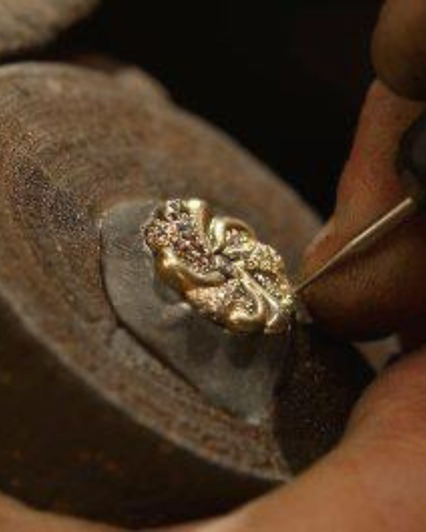 Золоте кольє Калач