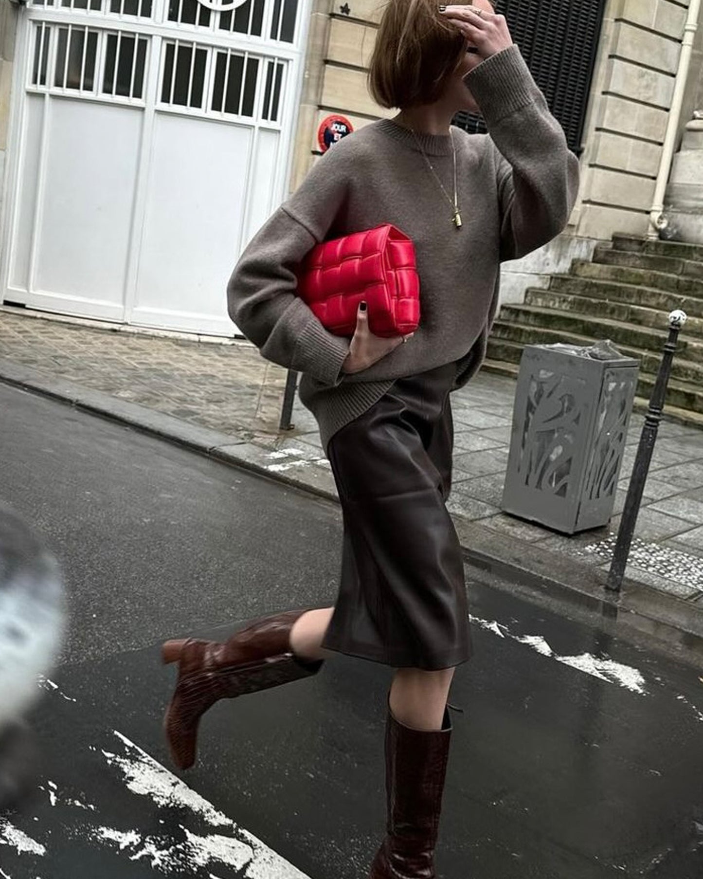 Золота підвіска Трипільська лялька-мотанка