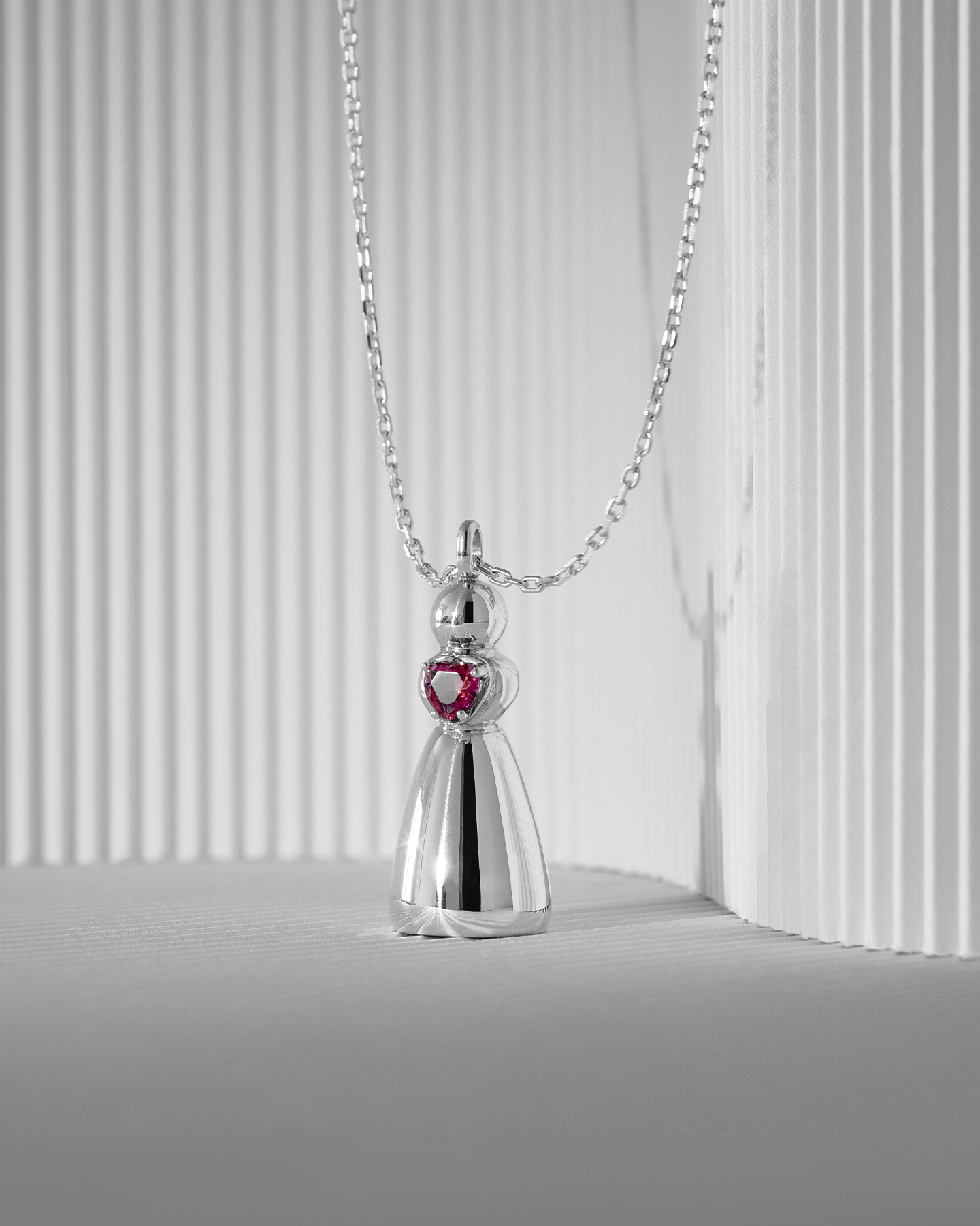 Золота підвіска Лялька-Мотанка Ніжна