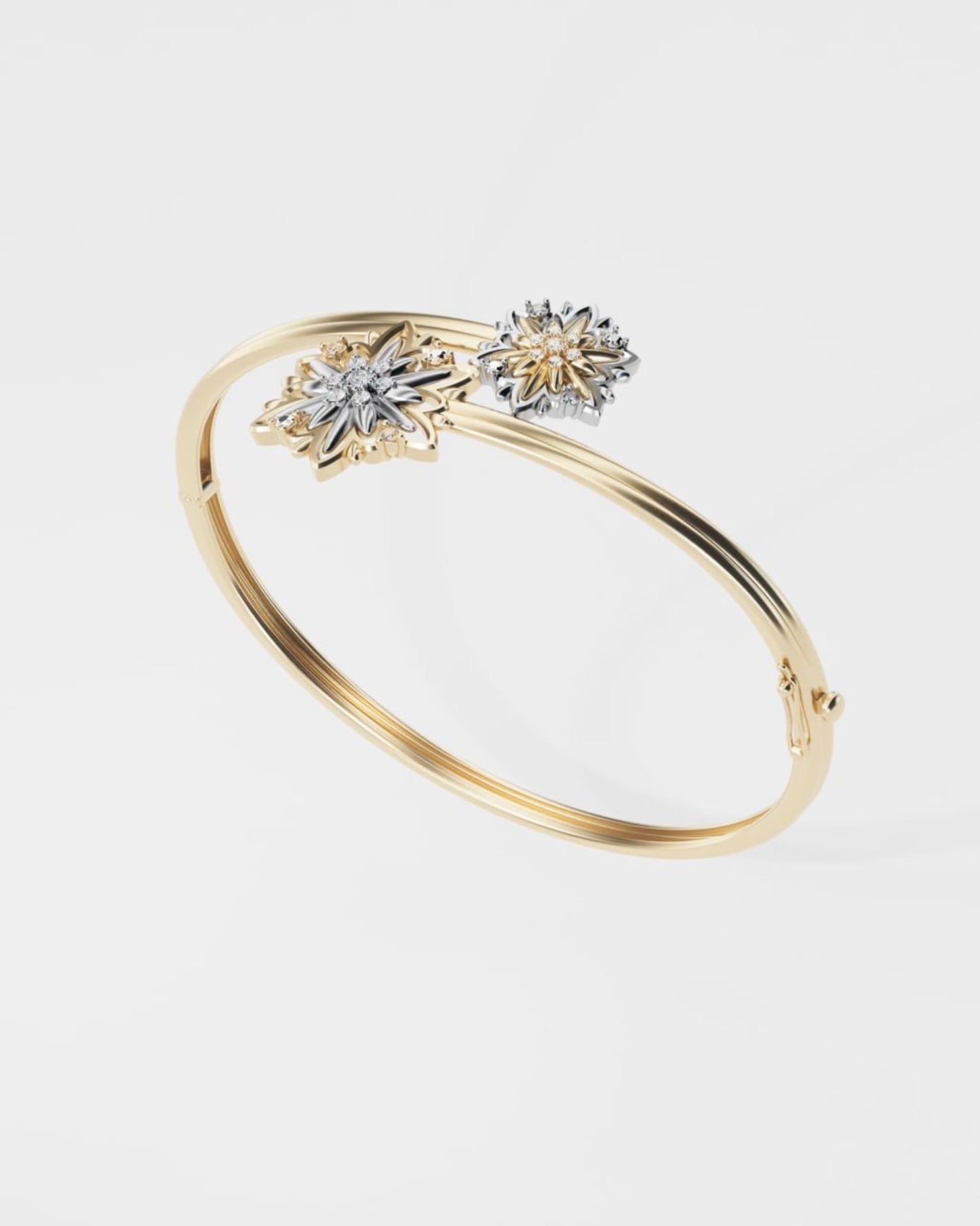 Золотий браслет Едельвейс з діамантами