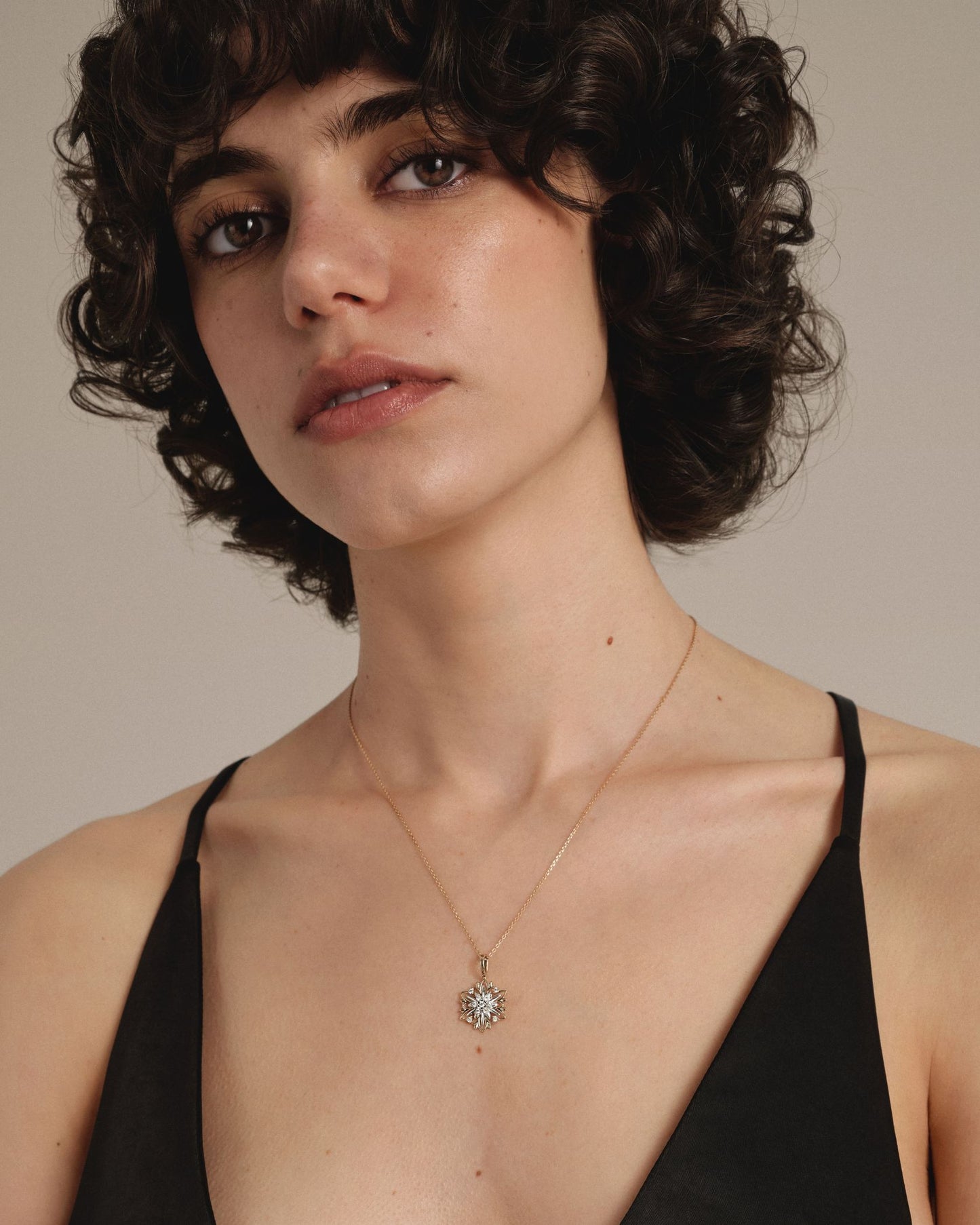 Золота Підвіска Едельвейс міні з діамантами