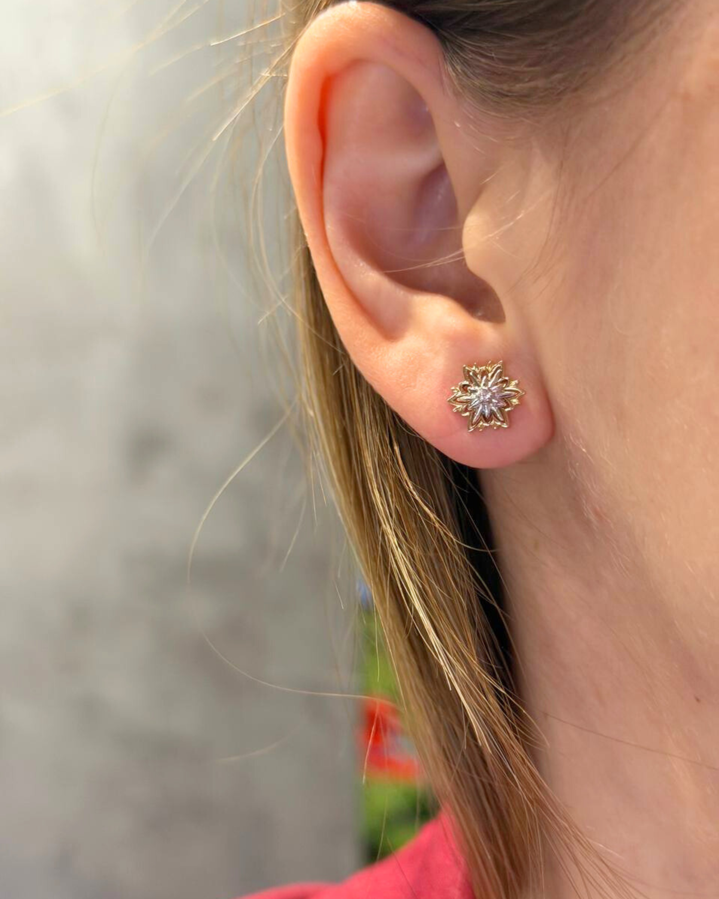 Золоті сережки-пусети Едельвейс (розмір S)