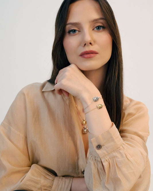 Золотий браслет ORA міні з діамантами