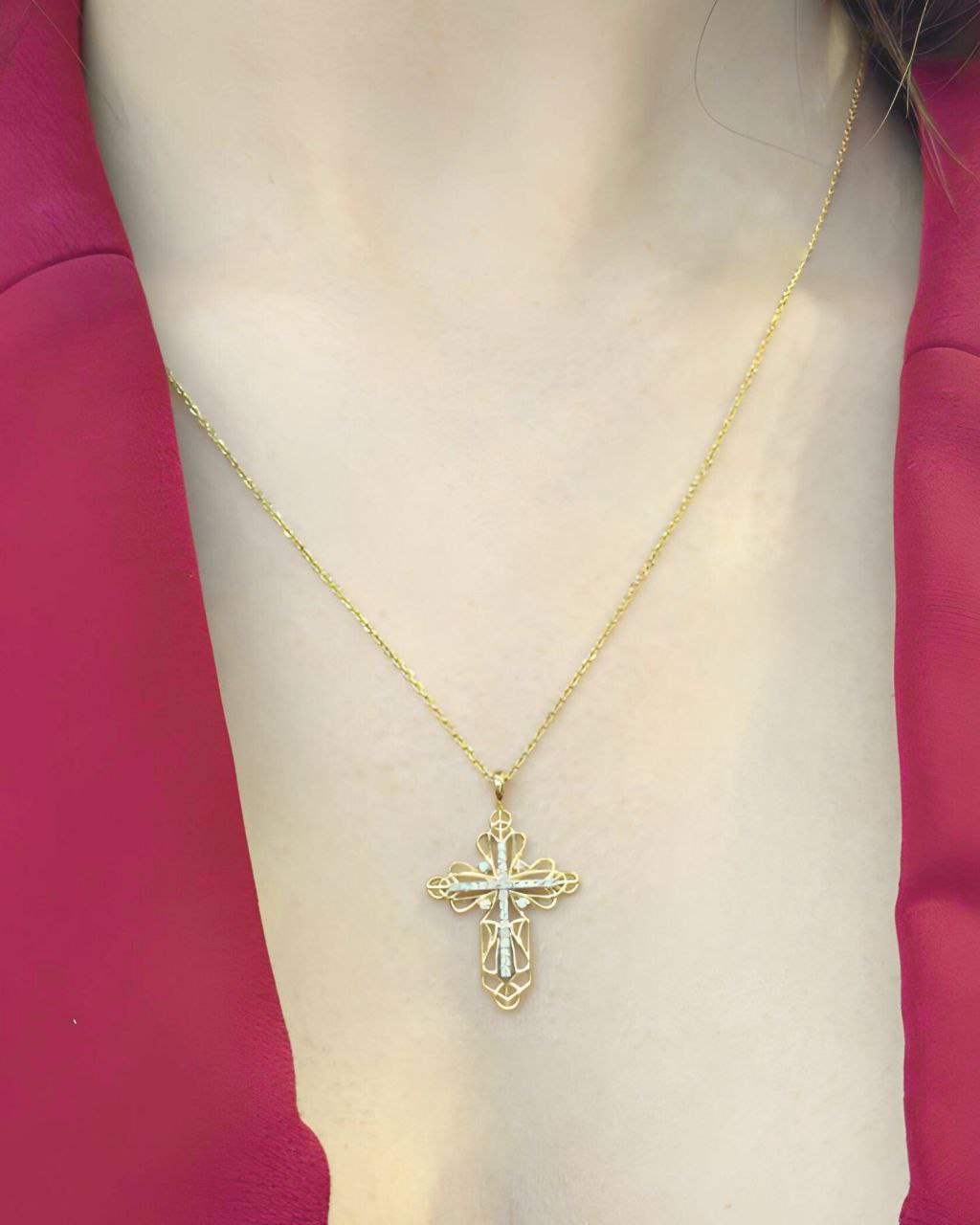 Хрестик з діамантами